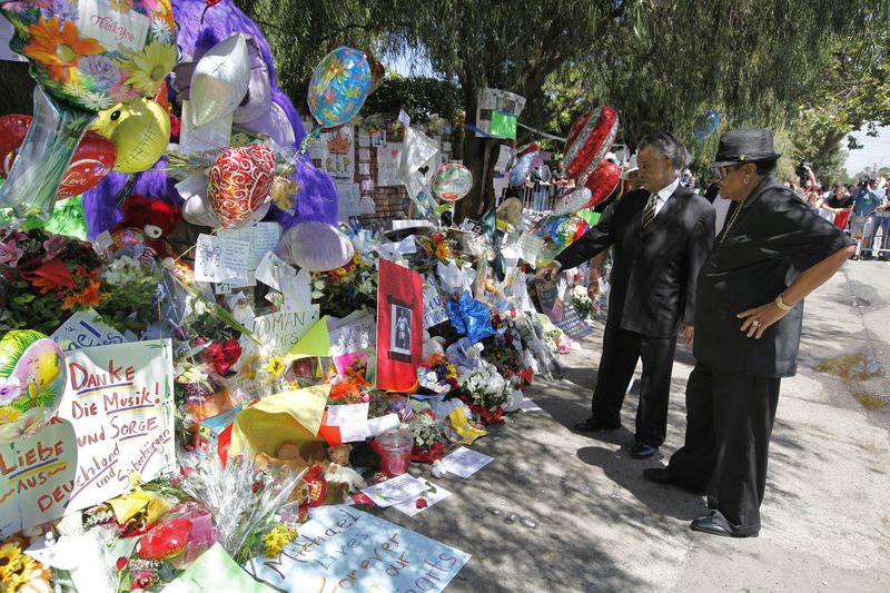 音乐之神迈克尔杰克逊,迈克尔杰克逊动感摇滚英文歌曲