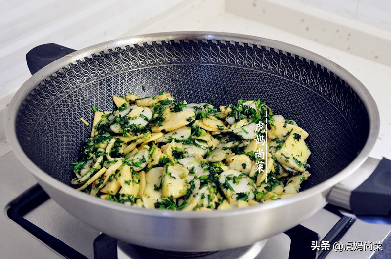 它到底是冬笋还是春笋？味有区别么，做成这样让南方人爱的不行