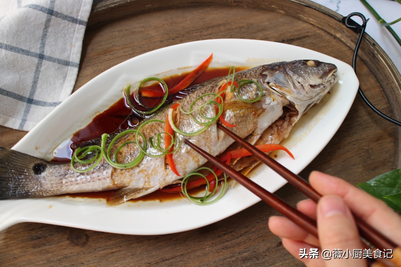 怎样蒸鱼不腥又好吃,蒸鱼怎样做才嫩而且好吃