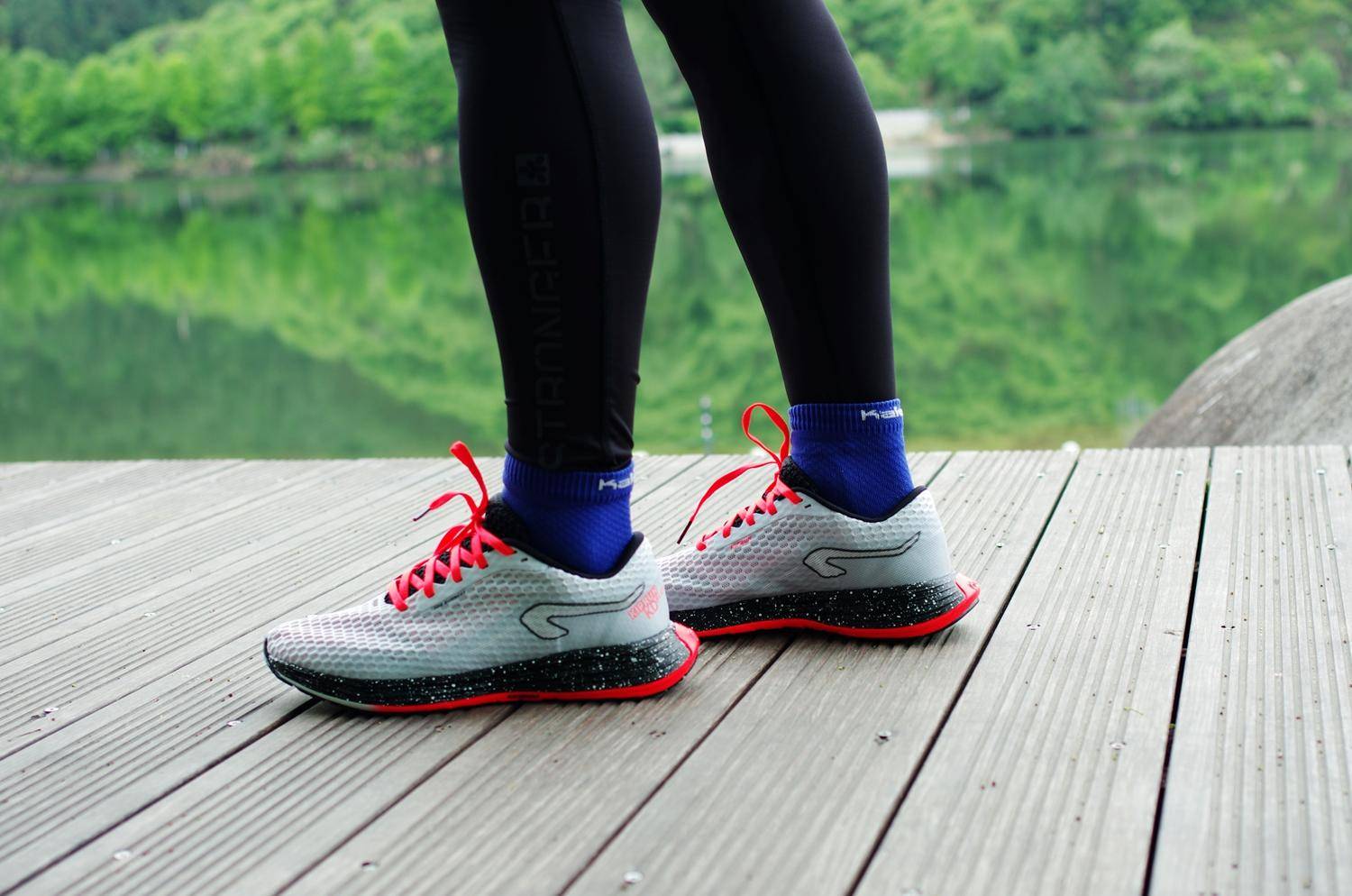 后掌软弹跑鞋,迪卡侬适合扁平足的跑鞋