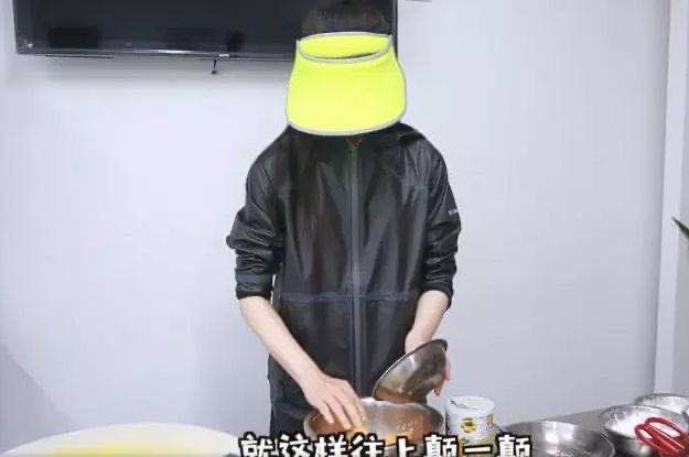 李佳琦推荐！每1秒卖出3瓶的防晒喷雾，清爽透气不闷痘