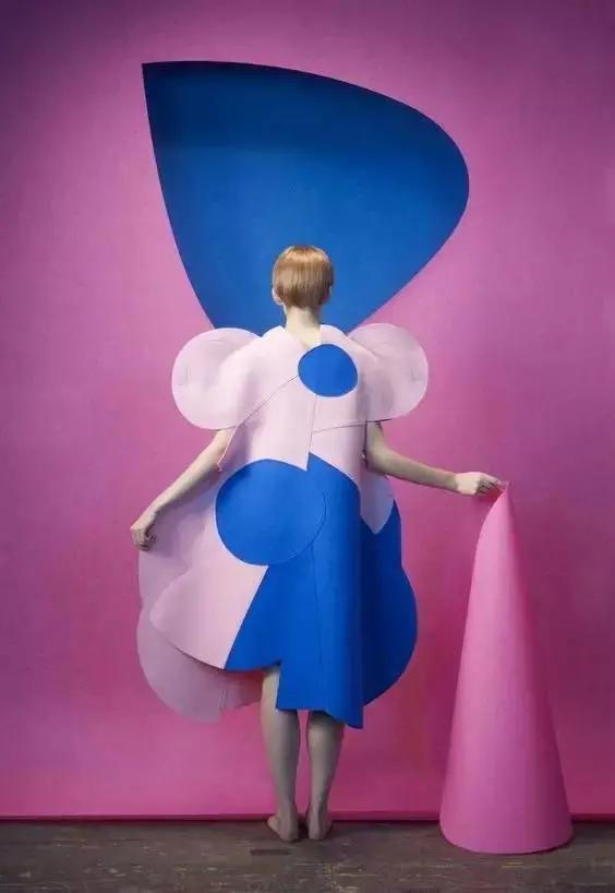 好物丨Jacquemus:从无名小镇闯入世界,南法农夫的时尚逆袭