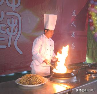 学厨师,与其他行业相比有哪些优势?