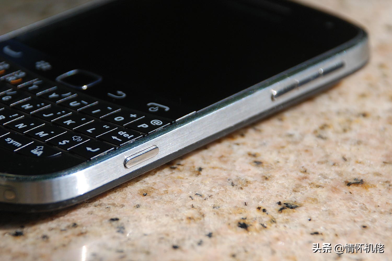 黑莓9900键盘拆机,黑莓9900深度评测