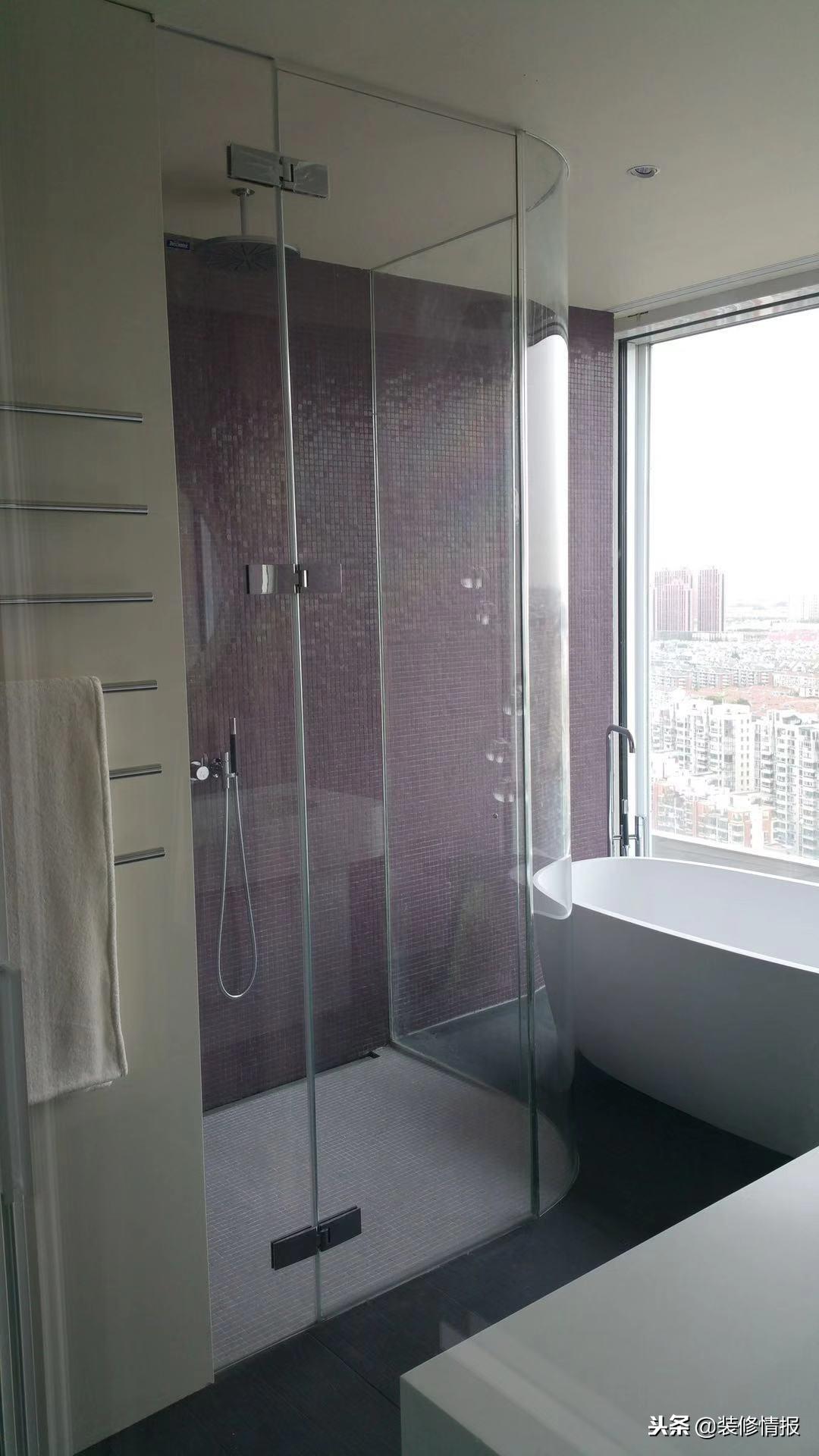 可以躺着洗澡的浴缸,浴缸既能泡澡也能淋浴