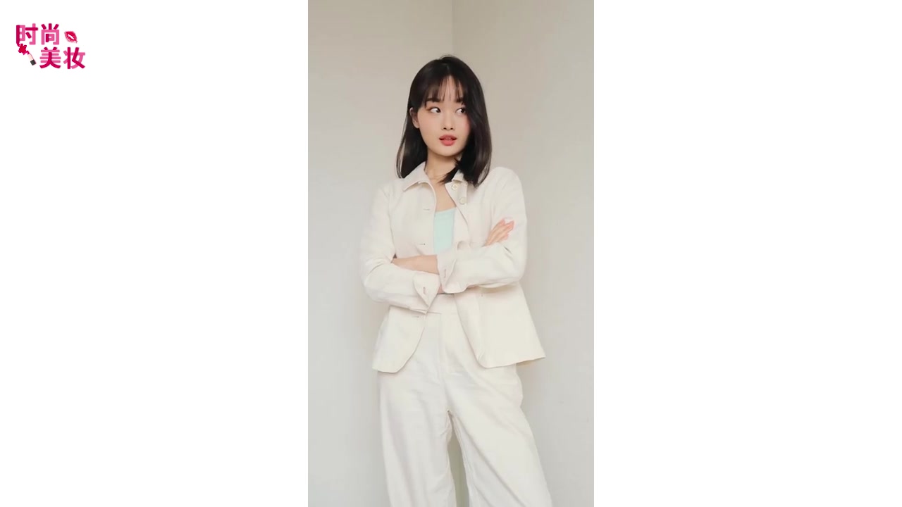 职场极简女装,穿衣搭配技巧秒变职场女性