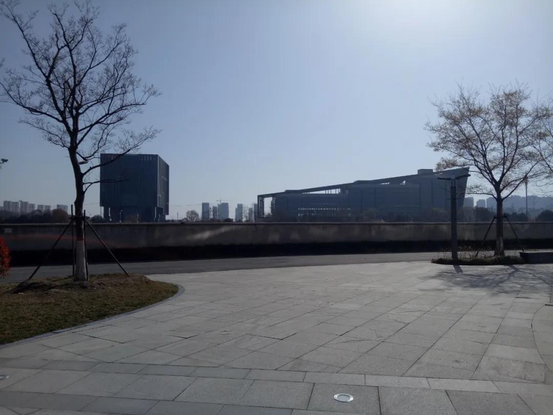 烂尾楼重获生机,徐州新城区烂尾商业