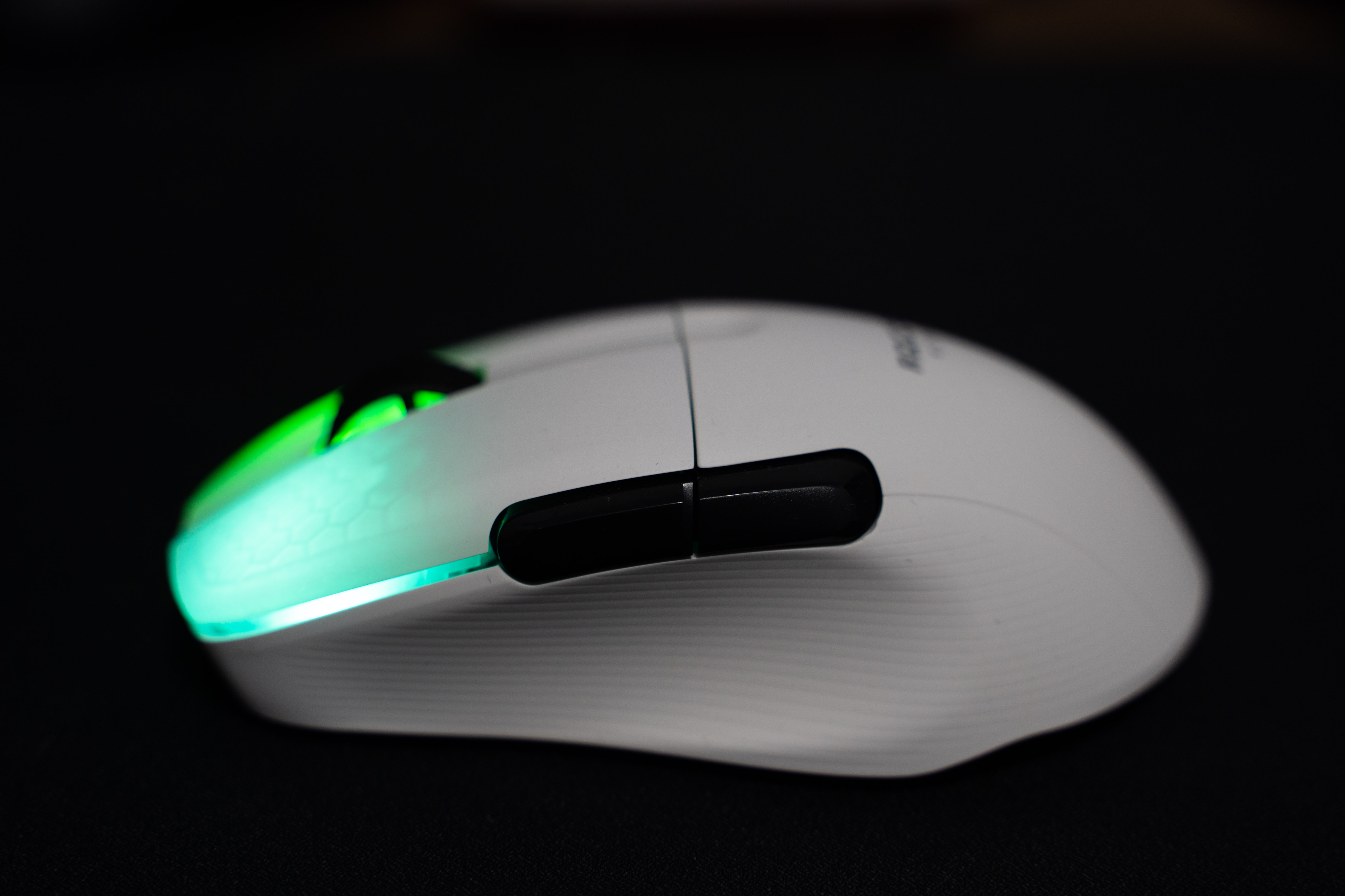 dc鼠标冰豹konepro,冰豹鼠标koneproair机测