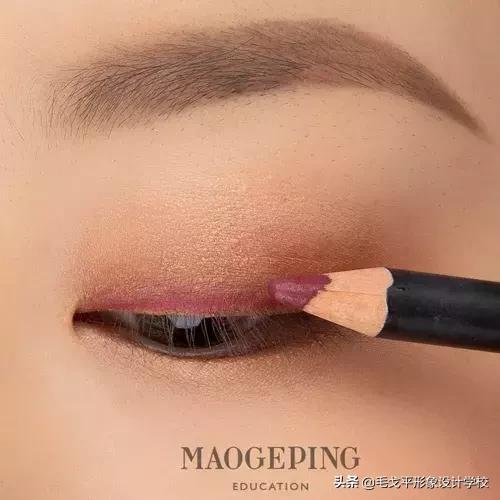 适合新手的不同场合六种眼影画法,买了不适合的眼影怎么办