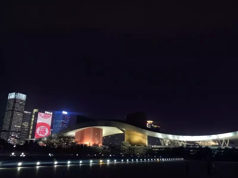 在深圳打工5000多月薪能存多少,深圳副业一个月能赚多少