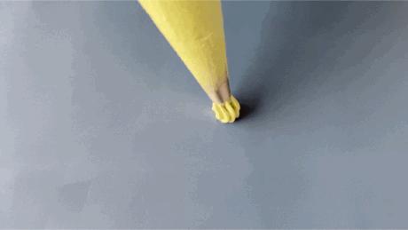 没有裱花袋裱花嘴泡芙奶油怎么挤,奶油裱花嘴怎么自做