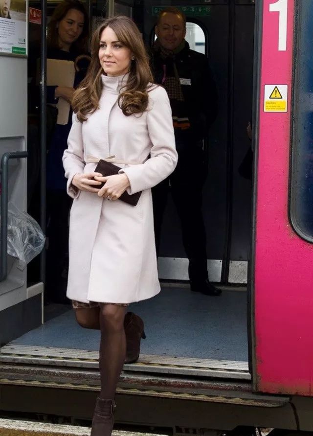 maxmara呢大衣,女人必须要有一件maxmara驼色大衣