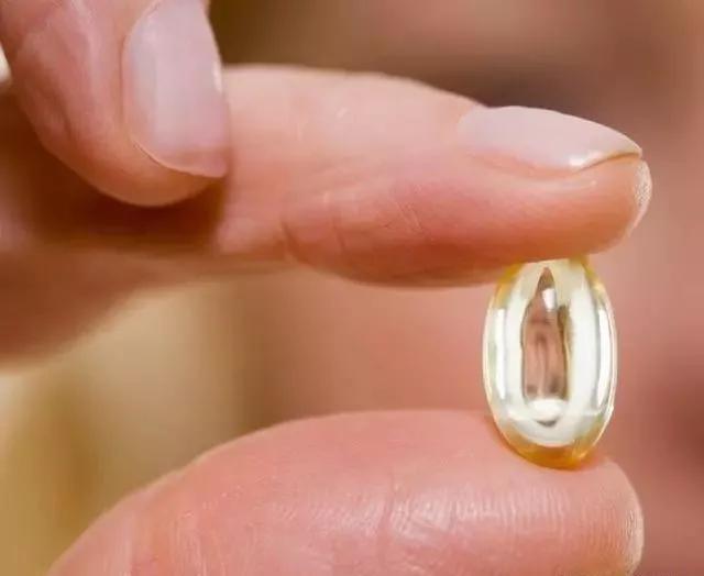 药店几块钱的维生素e能涂脸上嘛,药店几块钱的维生素e