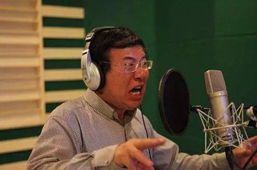 夏普不做LCD也牛？鬼才设计师玩着上班？网友：LCD永不为奴