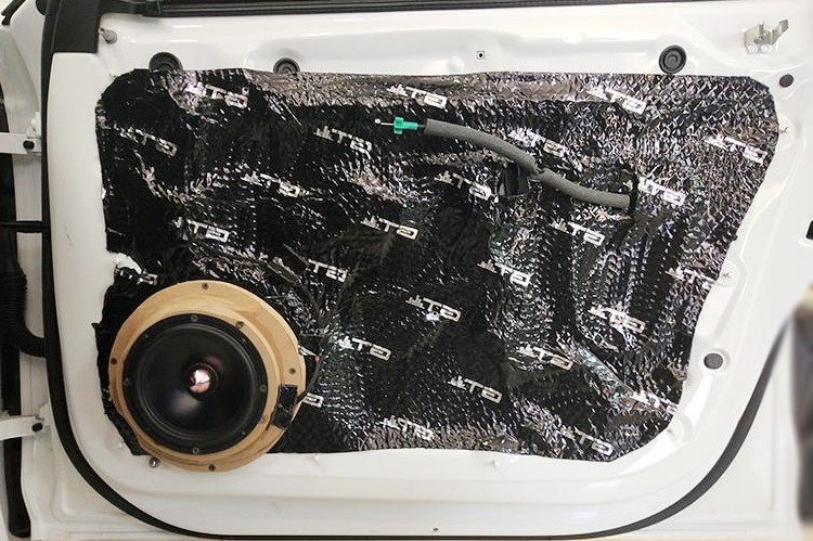 顺德奥迪a4音响改装,漳州奥迪a4改装汽车音响