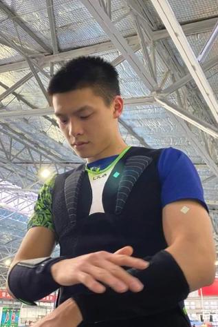 萌娃、萌宠纷纷抢镜！今年高考作文，深圳学生躺赢？