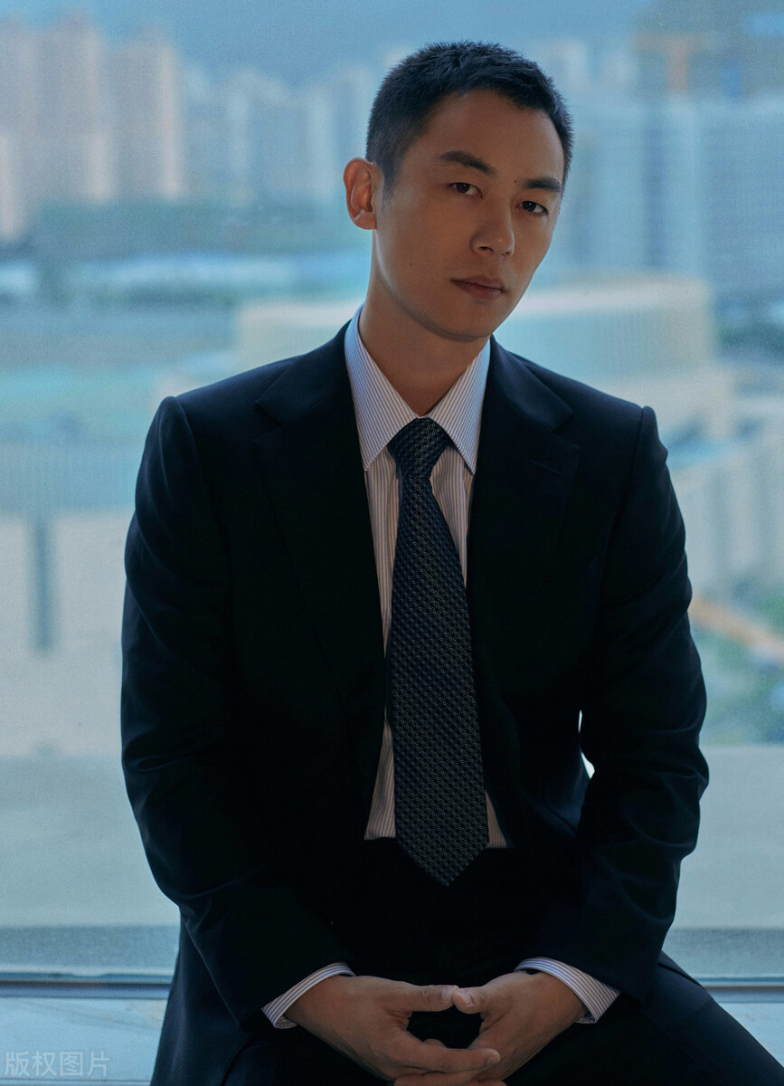 为何朱亚文转身就娶陈思诚前女友,朱亚文行走的荷尔蒙结婚片段