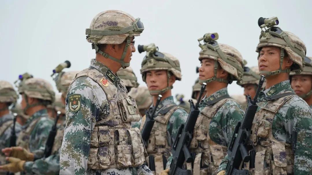 解放军购买140万套防弹衣,解放军两年内配发防弹衣