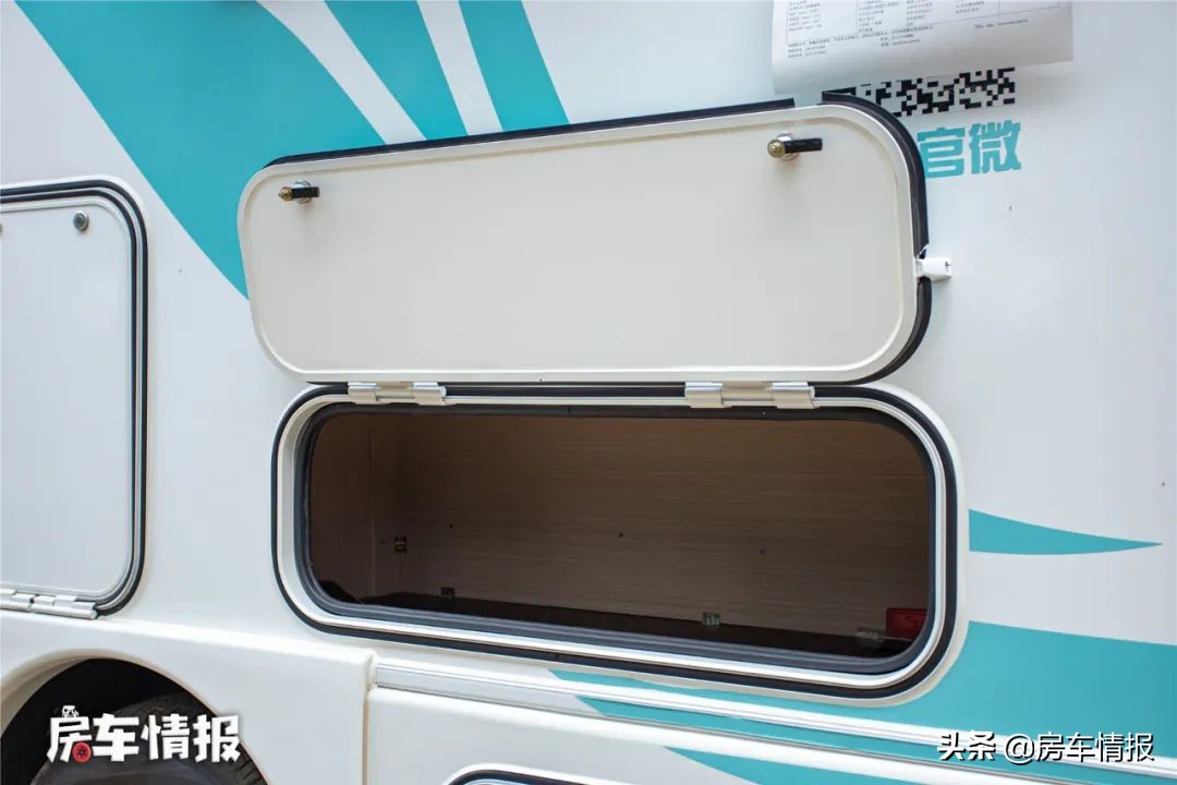 30万左右的可睡4个成人的四驱房车,20万能买什么重型房车