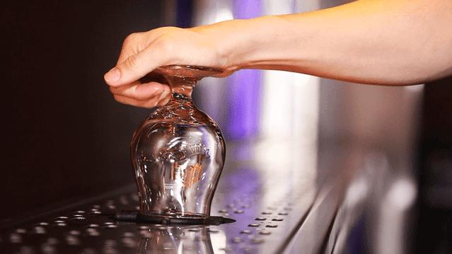 外国人喝中国精酿,外国人喝的真正的精酿