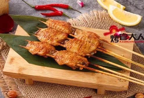 烤官大人创始人王项伟,烤官先生原切鸡肉干