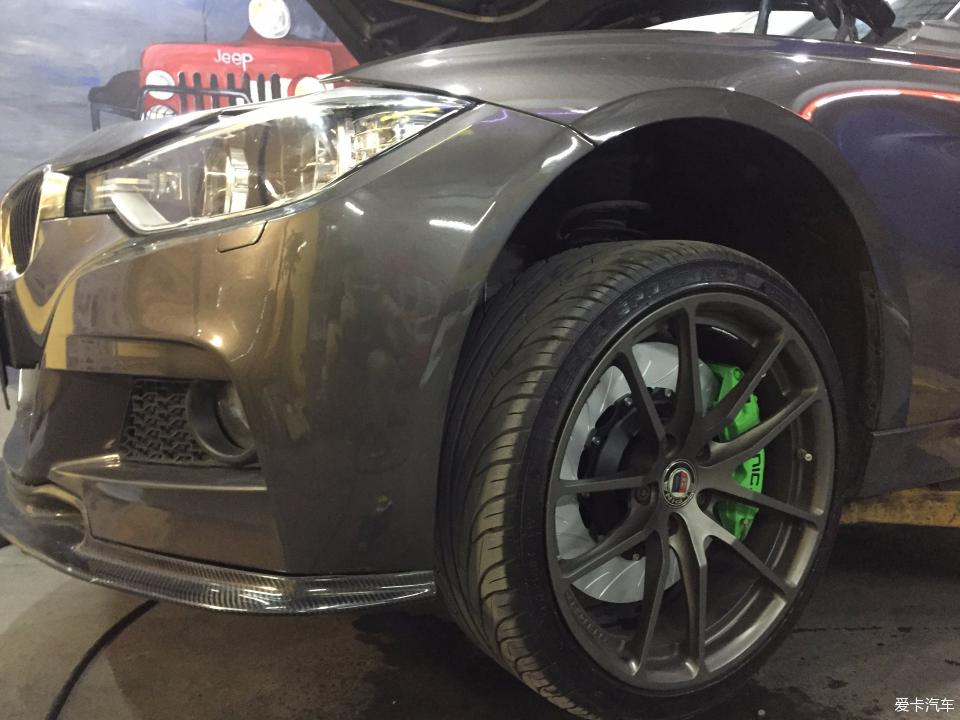 宝马3系换tei刹车,宝马3系的自动刹车功能测试