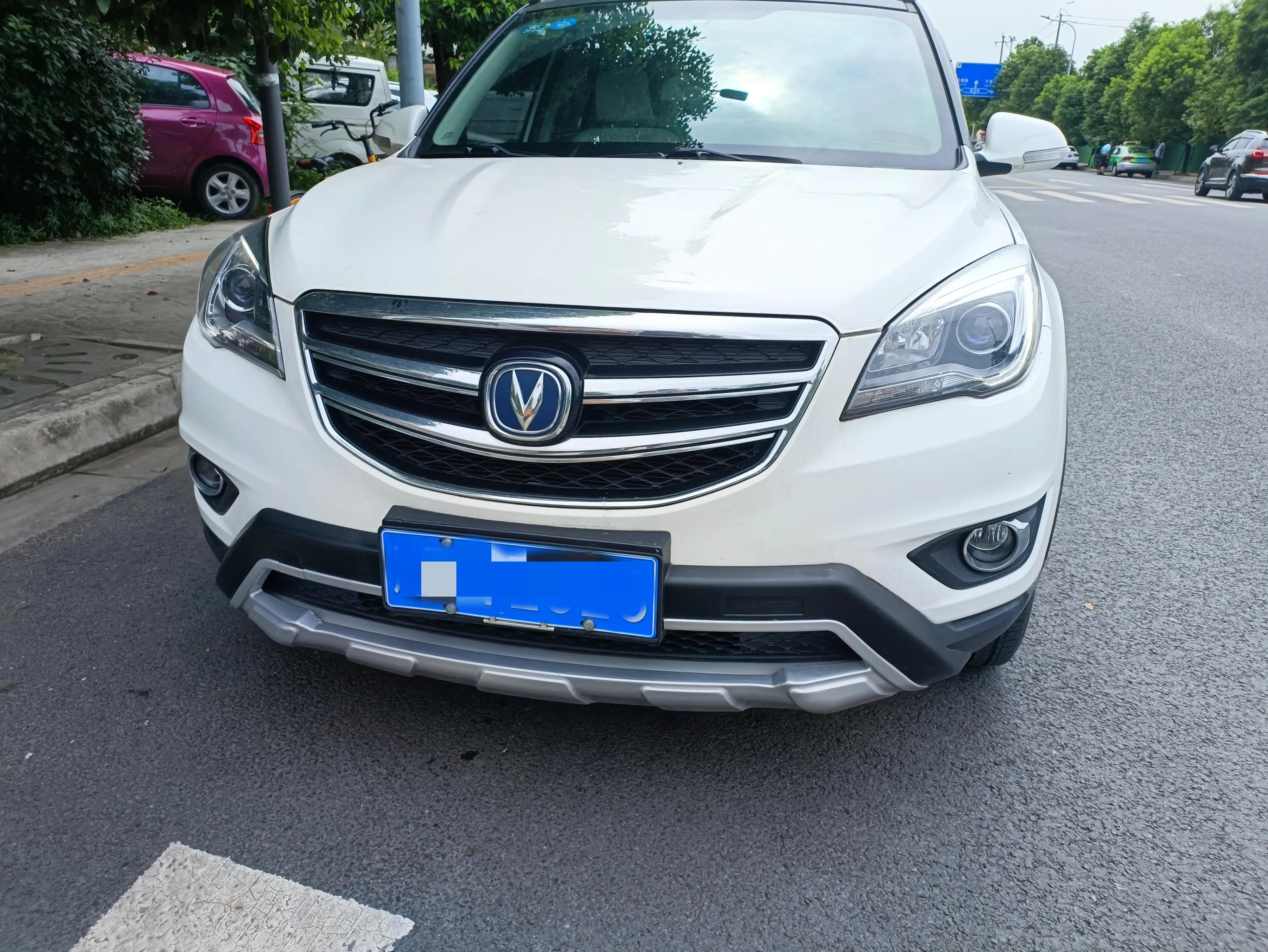 长安cs35suv油耗是多少,长安小型suvcs35豪华版