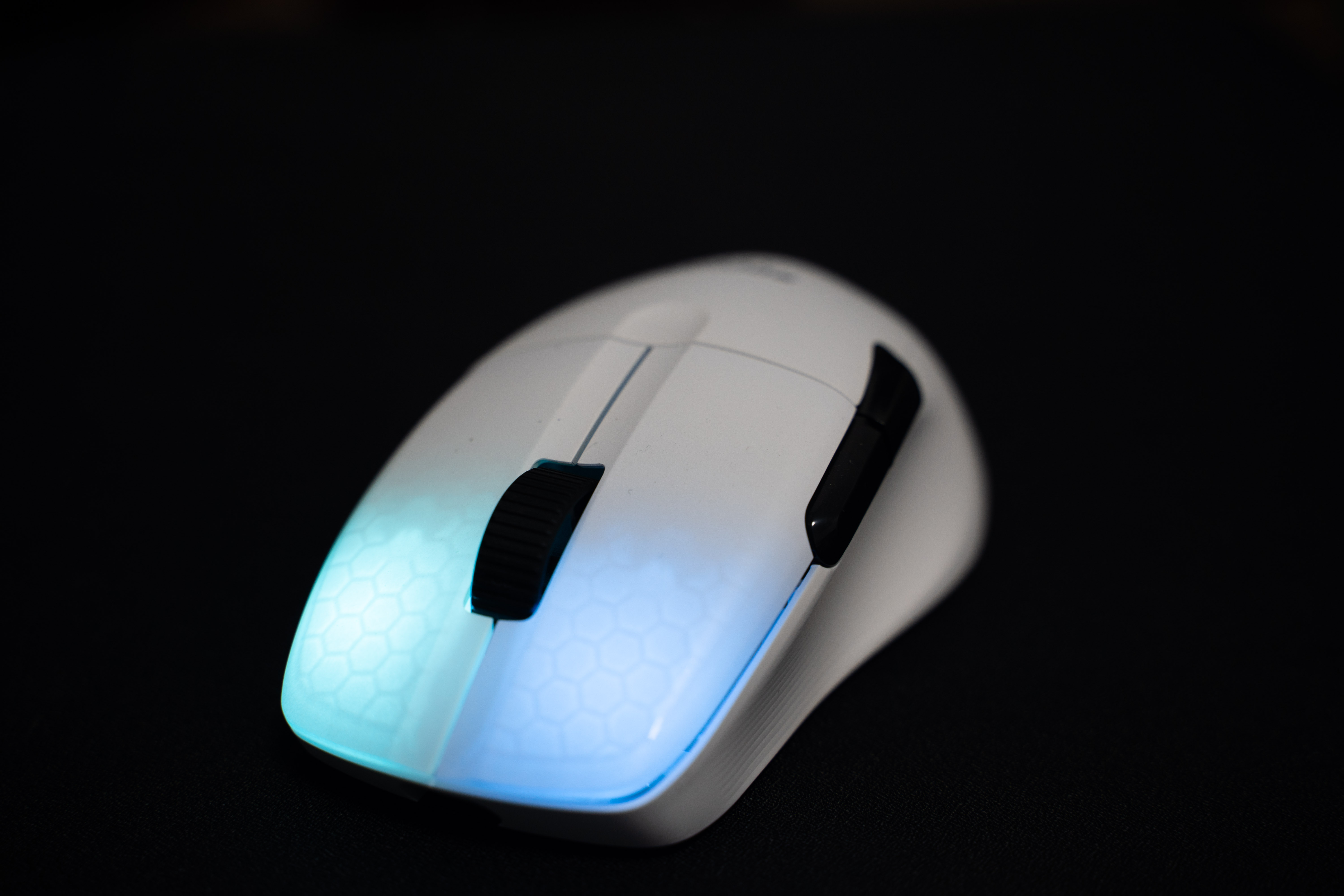 dc鼠标冰豹konepro,冰豹鼠标koneproair机测