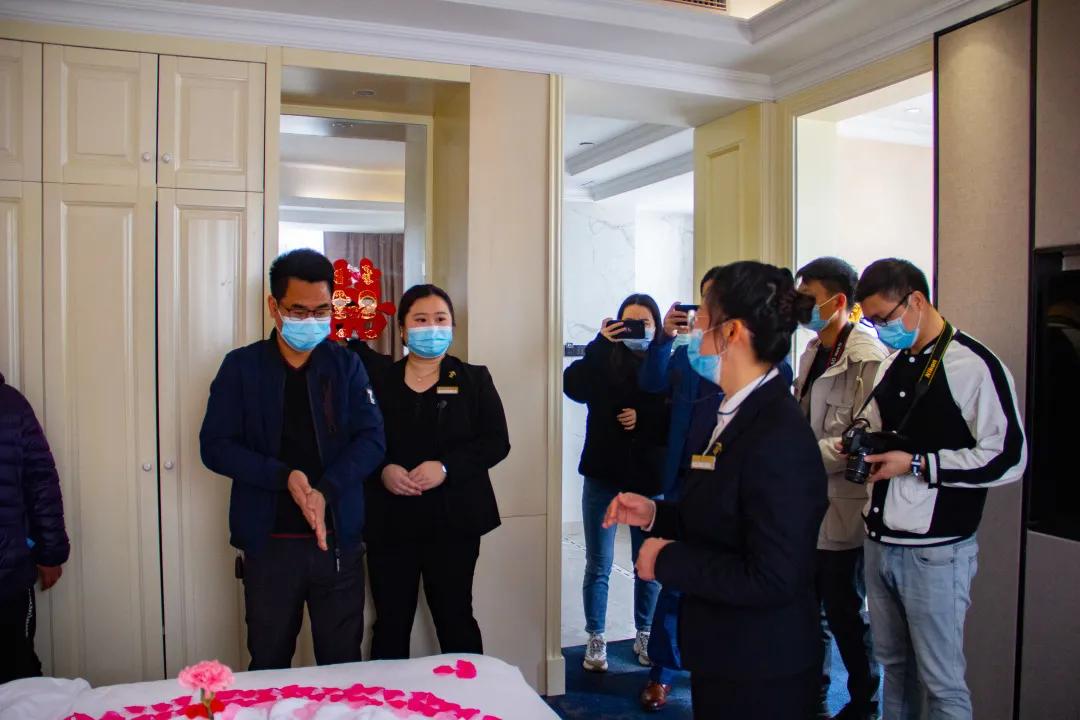 皇厨“4D厨房”：树行业标杆“开放日”，铸餐饮安全屏障