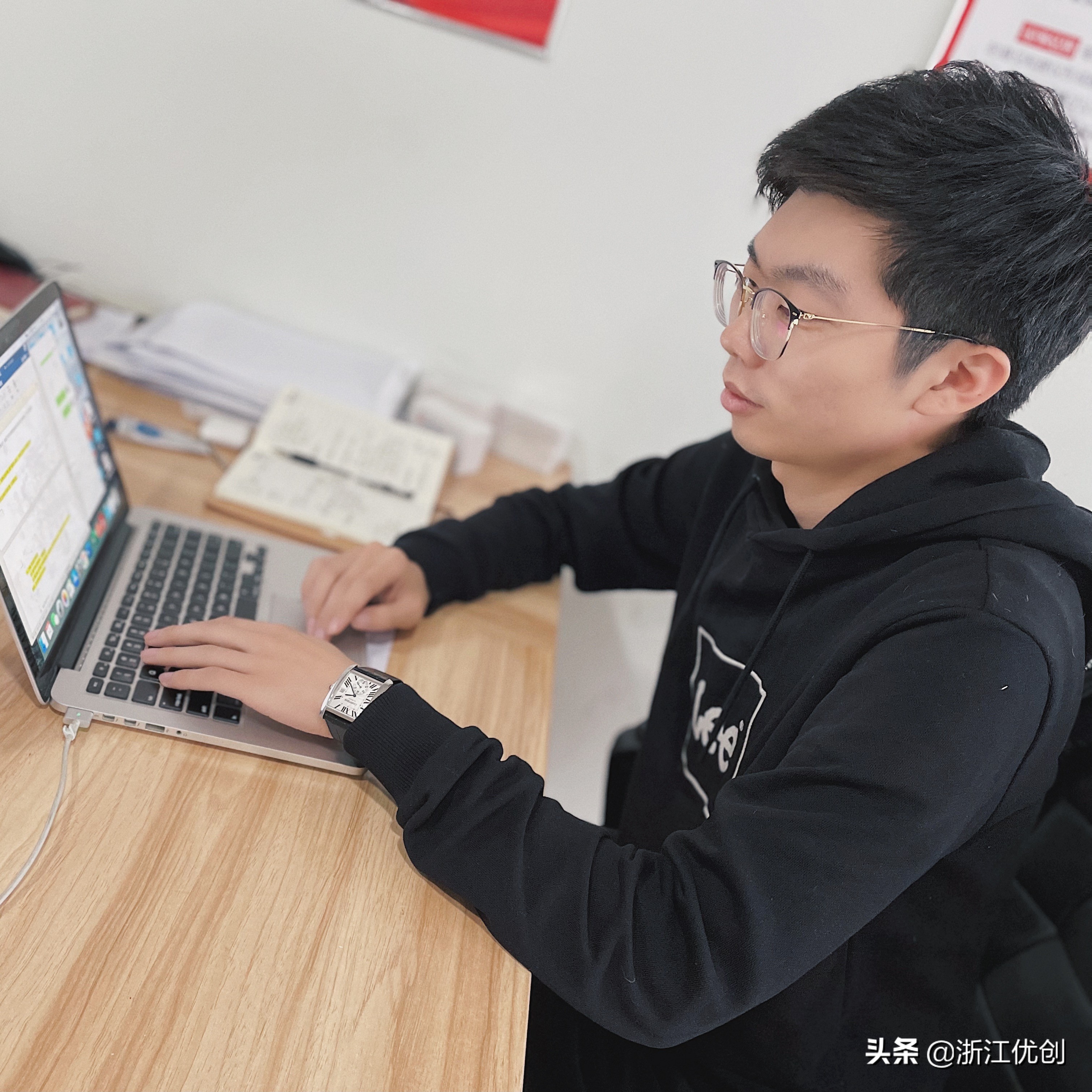 凝聚榜样力,凝聚榜样力量彰显风采