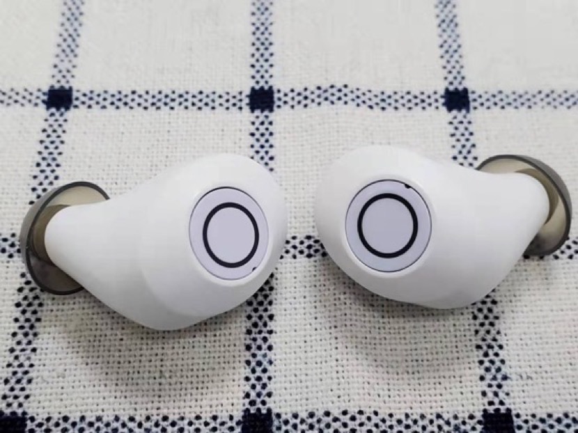 momax摩米士spark耳机,momax蓝牙耳机和苹果耳机哪个好