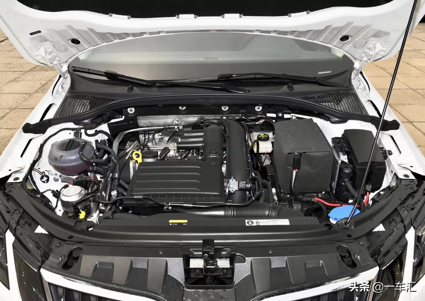 同为大众mqb平台选迈腾还是帕萨特,同为mqb平台迈腾和帕萨特该怎么选