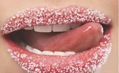 舔舔舔！唇炎找上门来怎么办？！