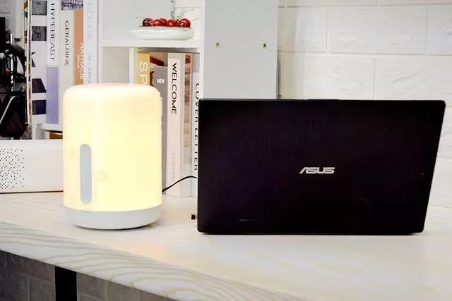 米家床头灯测评,米家床头灯灯泡测评