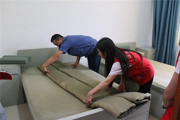 路政人员军训心得体会,久治高速路政大队路政宣传月