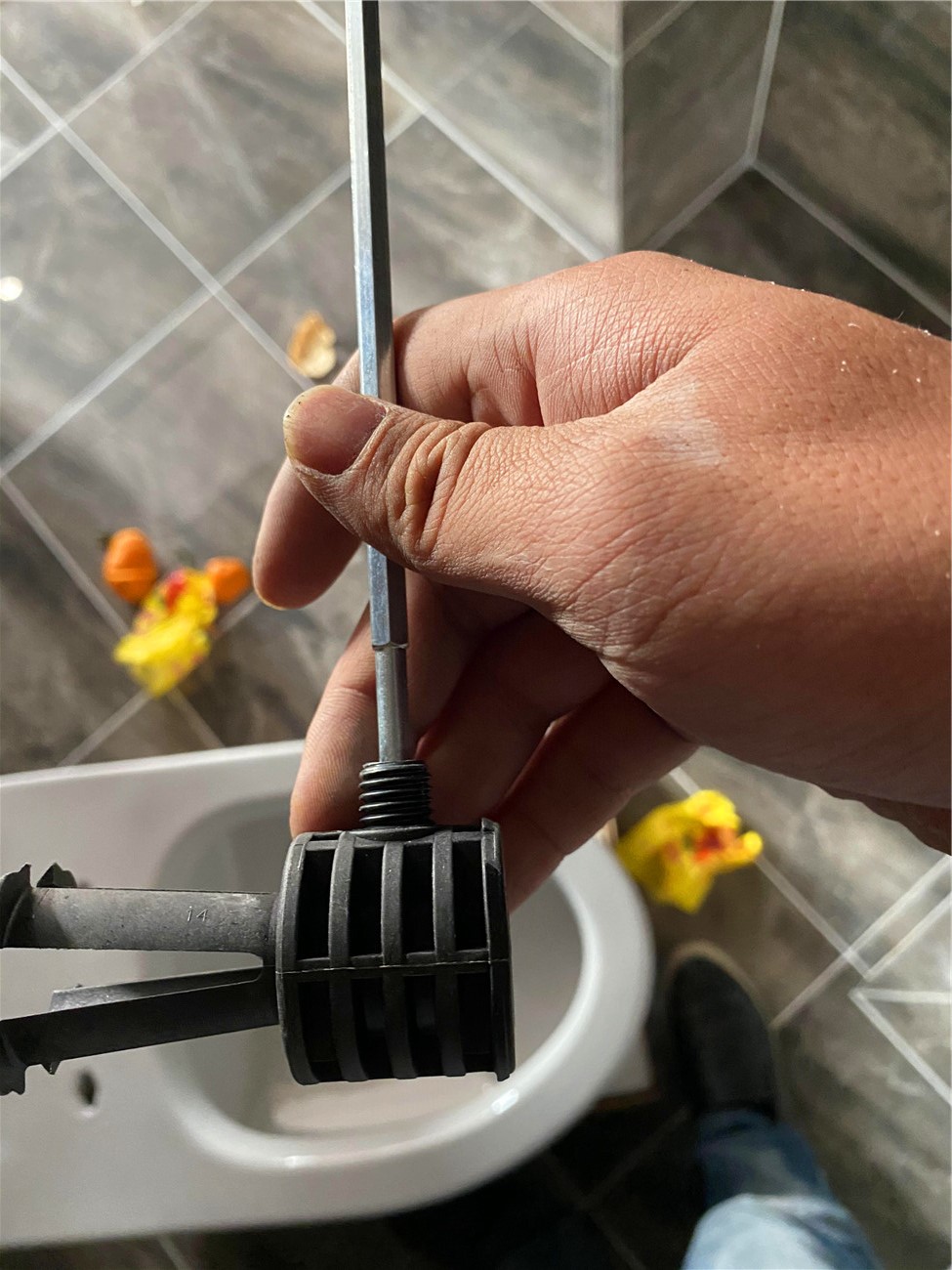 自己独立安装壁挂马桶遇到的那些坑!!!从水电开始就踩坑