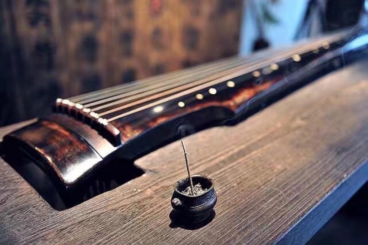 行走的荷尔蒙完整,行走的荷尔蒙英文