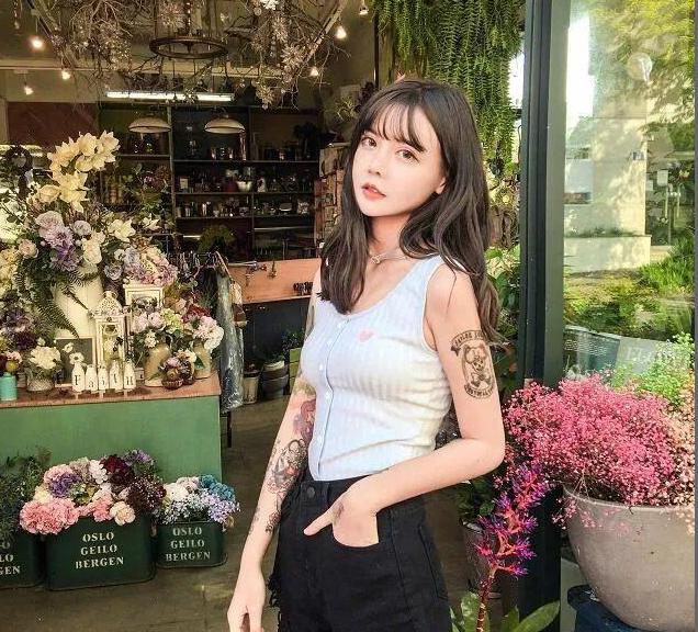 22岁女网红怀孕,21岁女网红怀孕