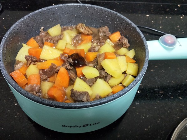 手把手教你家常版炖土豆,兔子肉炖土豆怎么做才能软烂入味