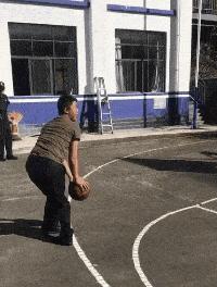 男的练瑜伽搞笑,男的去瑜伽店学瑜伽搞笑视频