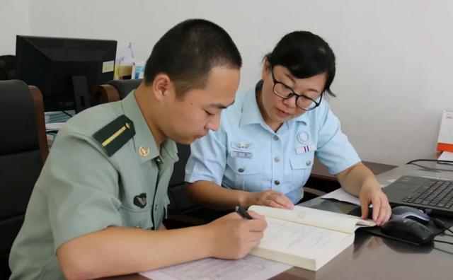 部队工资为什么低,军队文职遇冷