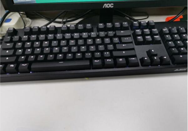 AJAZZ黑爵AK535机械键盘,原厂樱桃轴,299元体验还不错