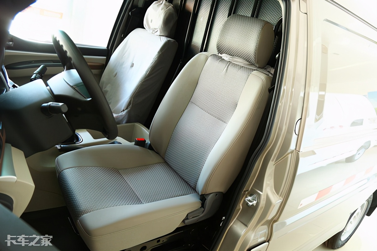 开着风行菱智去旅行,东风风行菱智v3货车版多少钱