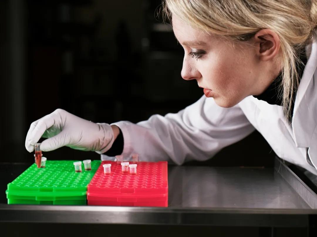 米兰达可儿与马来富商,和米兰达可儿关系好的中国富豪