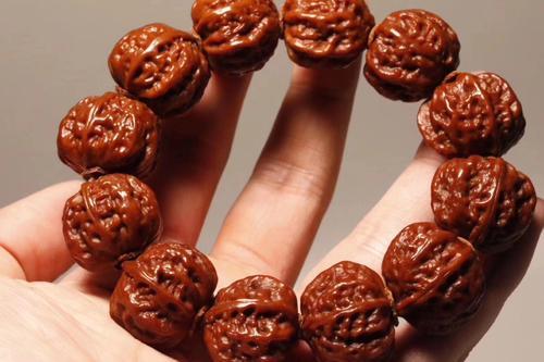 文玩手串保养太麻烦？学会这7个守则，所有文玩手串都适用