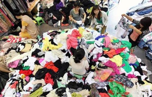 东莞2元货源批发市场在哪,东莞服装批发一手货源哪里有