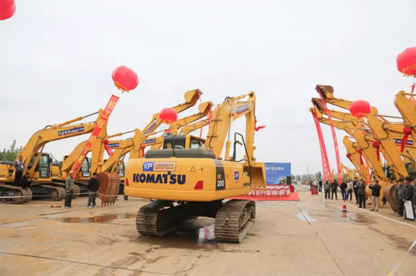 如何辨别二手挖机的好坏,二手挖机鉴定师傅