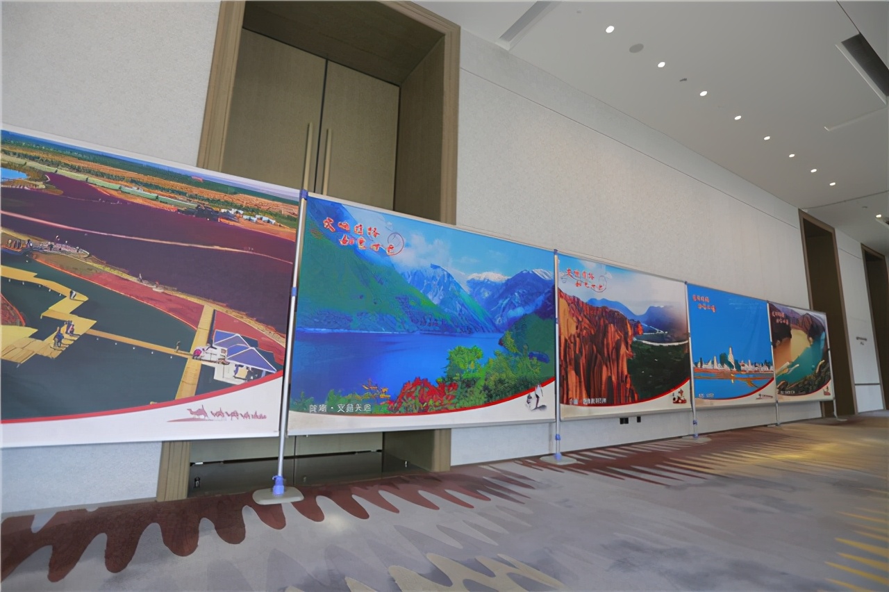 鐢樿們鏂囨梾琛ｆ湇,鐢樿們鏂囨梾鑲冨崡