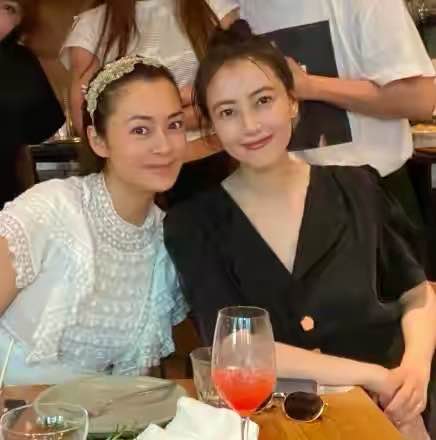 赵又廷与高圆圆现身,赵又廷高圆圆牵手逛街撒狗粮