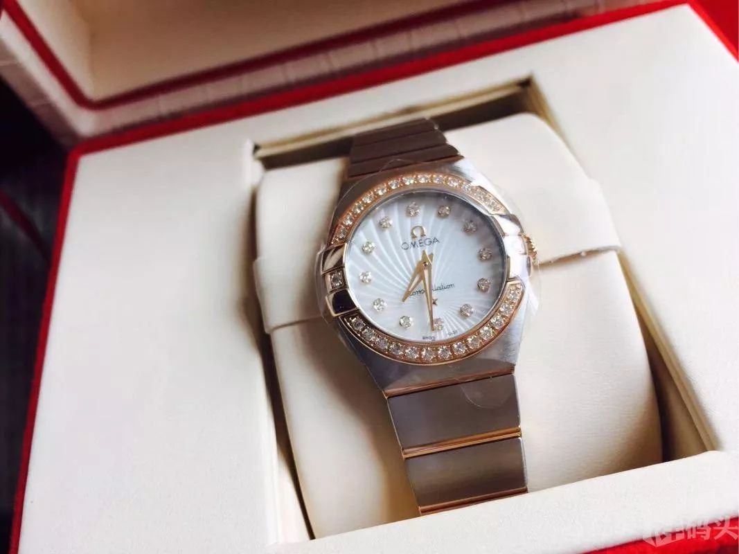 比applewatch还流行的机械表，人生中最值得入手的高级腕表